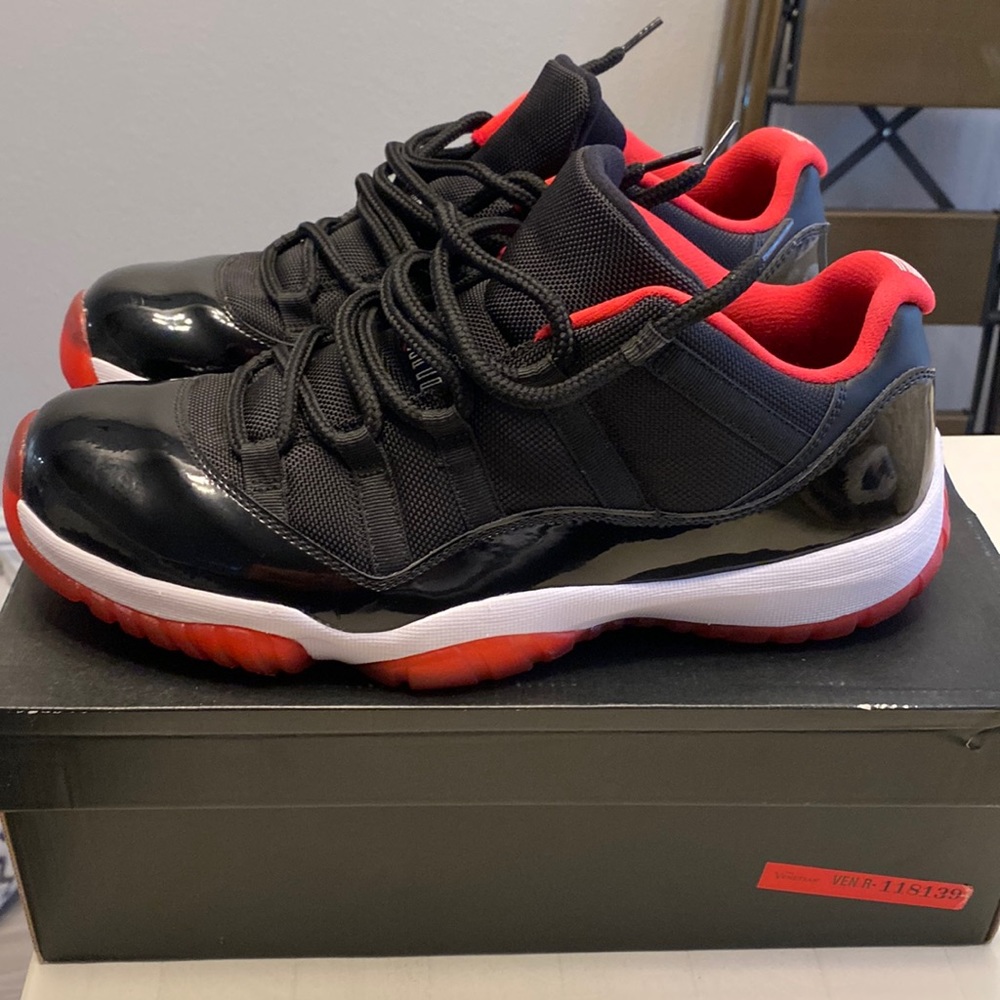 AIR JORDAN 11 RETRO LOW